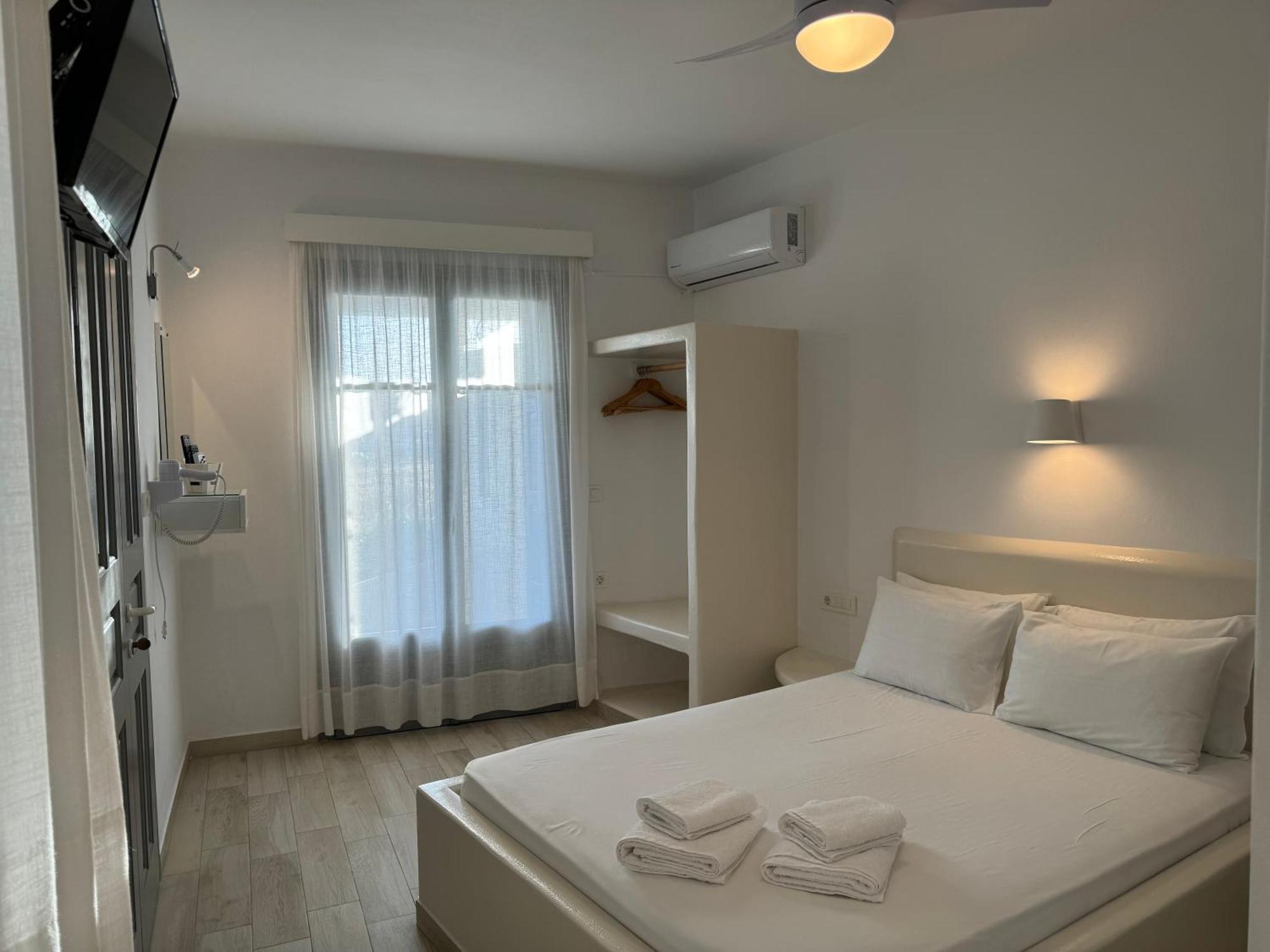 Annarita Apartment Adamantas  Bilik gambar